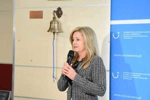 W Światowym Dniu Walki z Rakiem w Katowicach jednocześnie zabrzmiały trzy Dzwony Zwycięstwa